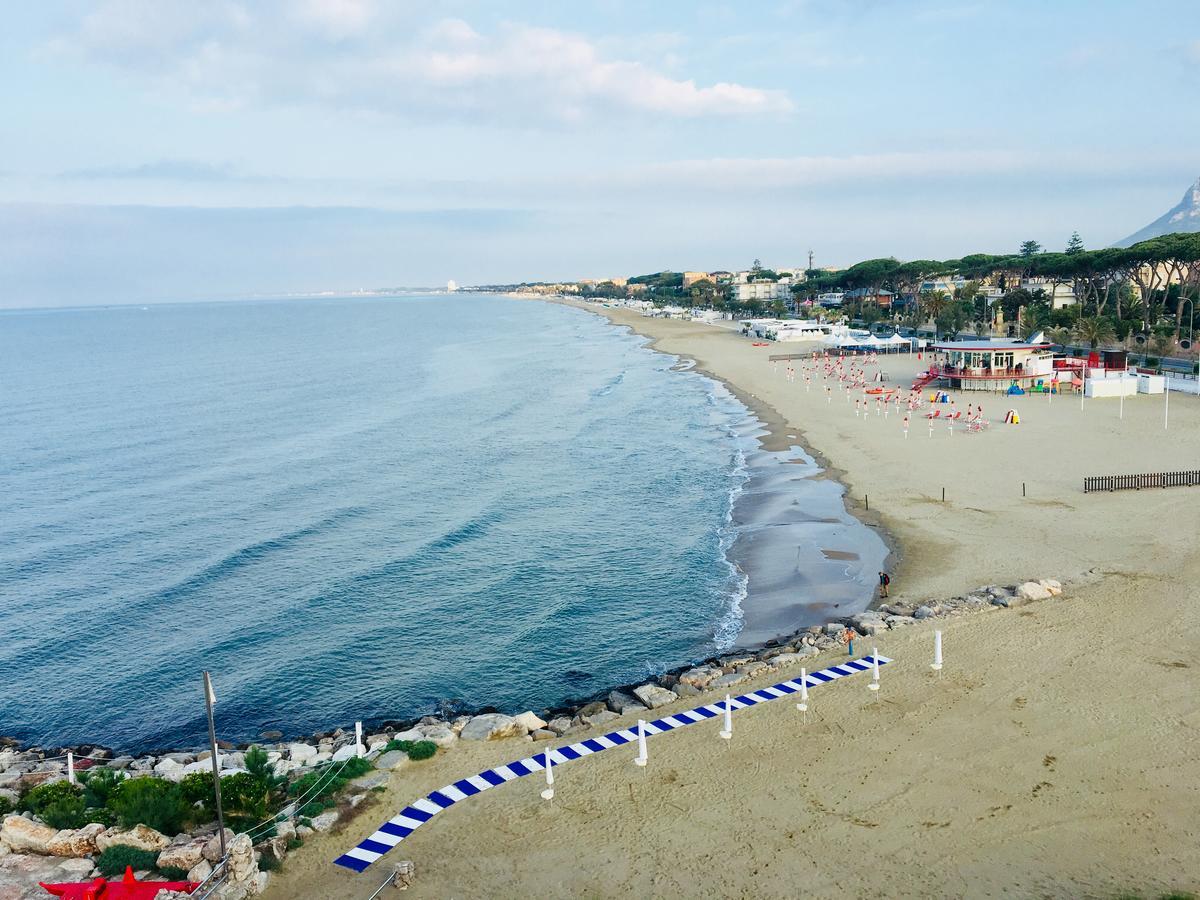 Grand Hotel L'Approdo Террачина Экстерьер фото