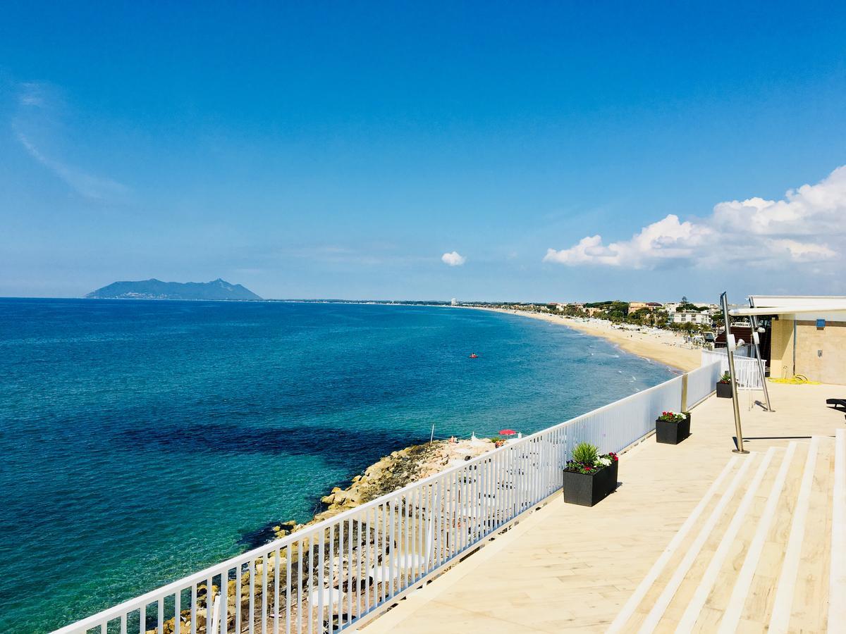 Grand Hotel L'Approdo Террачина Экстерьер фото